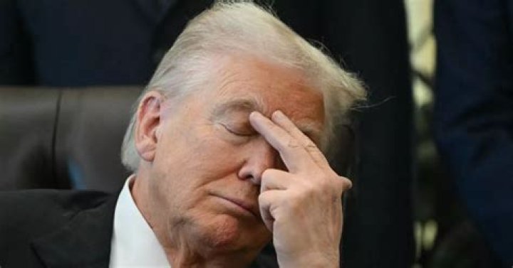 Breaking News: Newspaper Headlines on Trump Falls Asleep &ndash; In-Depth Analysis