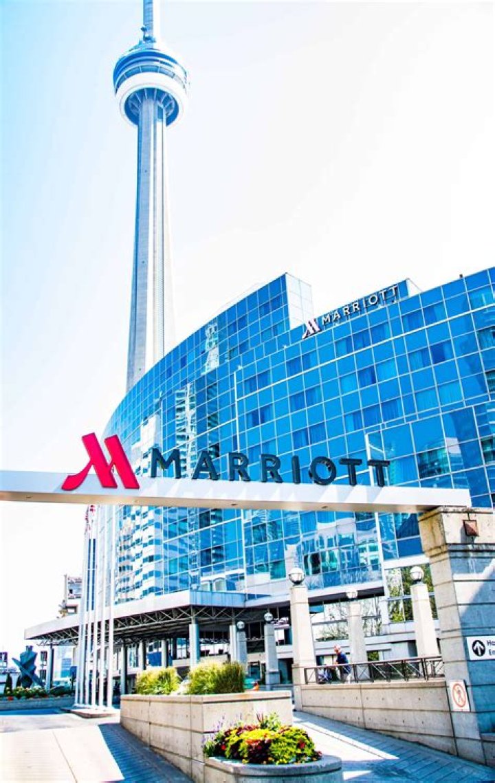 Experience Luxury and Comfort at City Centre Marriott Toronto