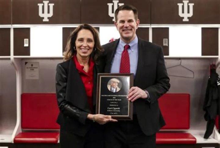 Exploring the Life of Curt Smith's Wife: A Story of Influence and Partnership