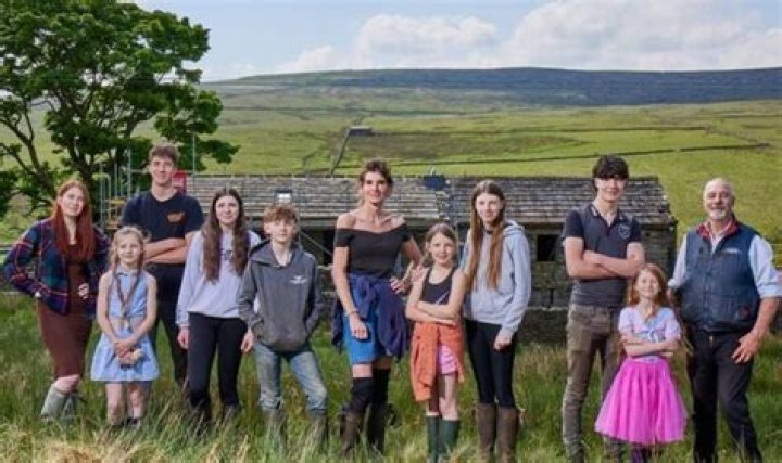 Exploring the Remarkable Career of Clive Owen