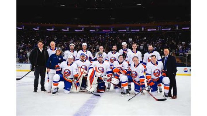 Islanders Stun Panthers with Fourth-Goal Surge in Final Period