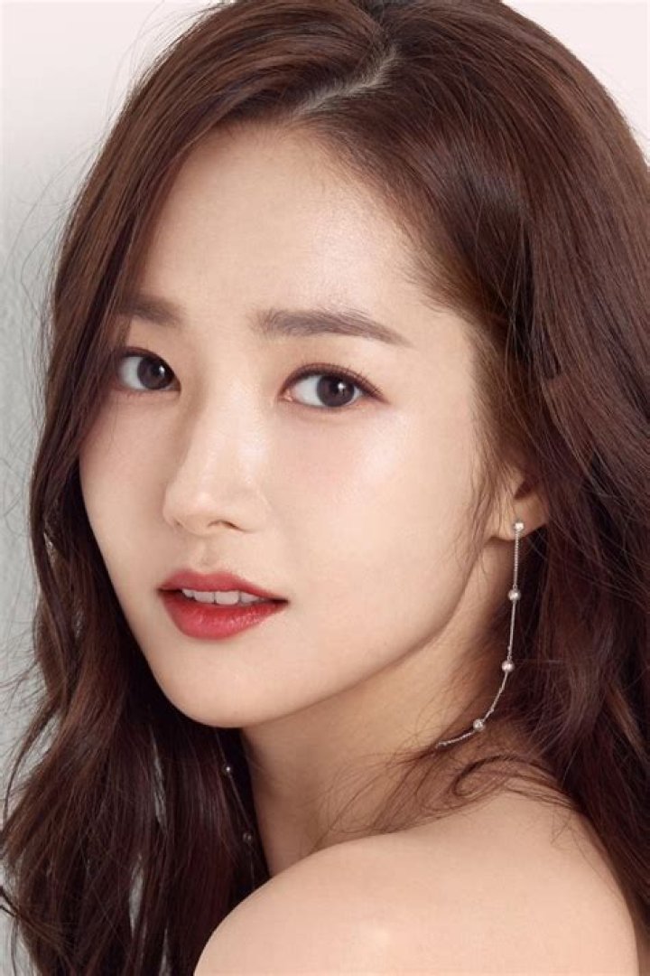 Kim Mi-Kyung: The Inspiring Journey of a Renowned Korean Actress