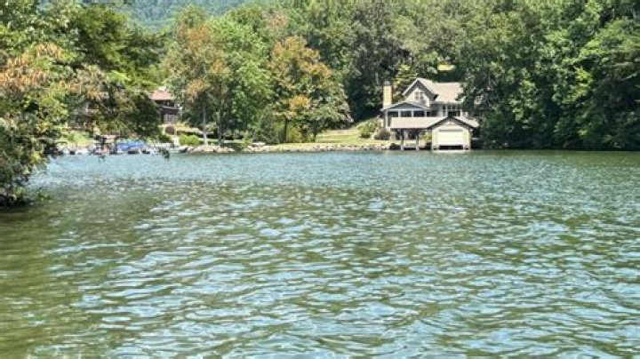 Lake Lure Inn: A Serene Escape in the Heart of North Carolina