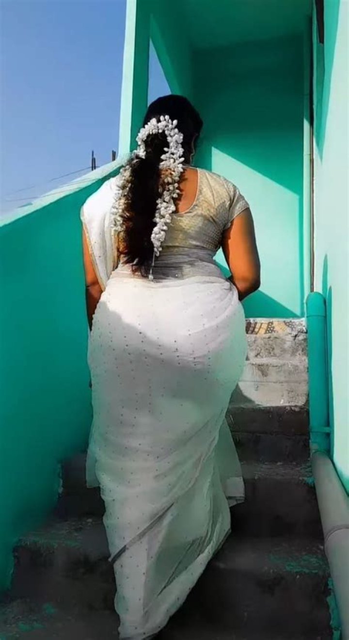 Mallu Aunty Hot: Exploring the Sensation and Breaking Stereotypes