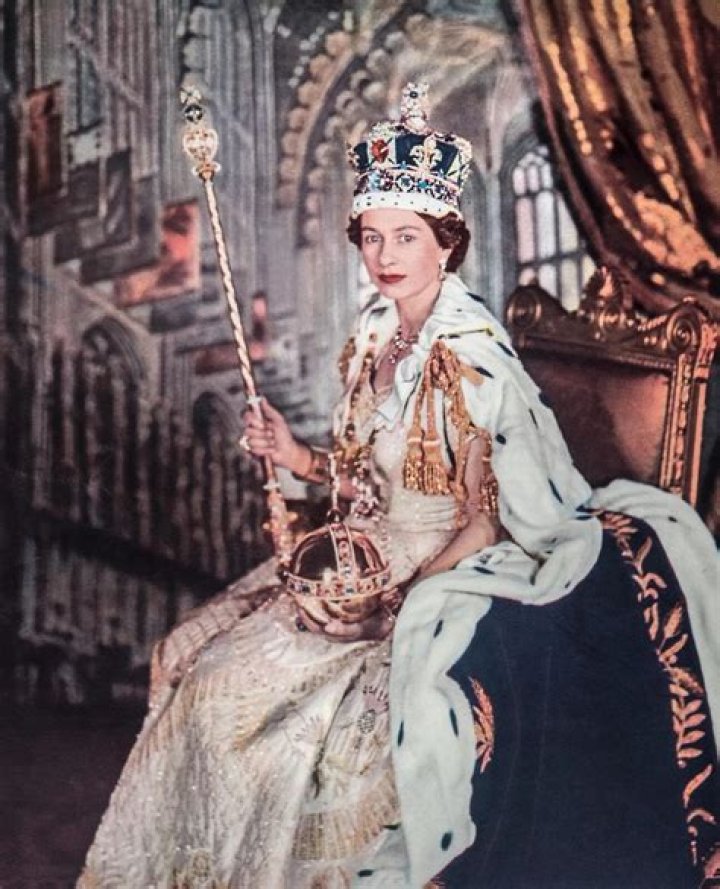 Queen Elizabeth II Coronation Photos: A Detailed Look at History and Iconic Moments
