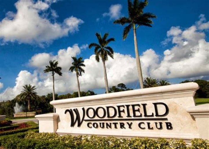 Woodfield Country Club: A Premier Destination for Golf Enthusiasts and Families